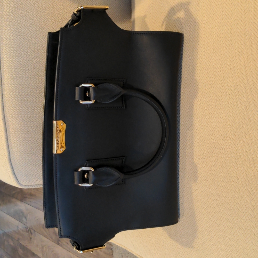 Authentic Burberry Medium Clifton Handbag